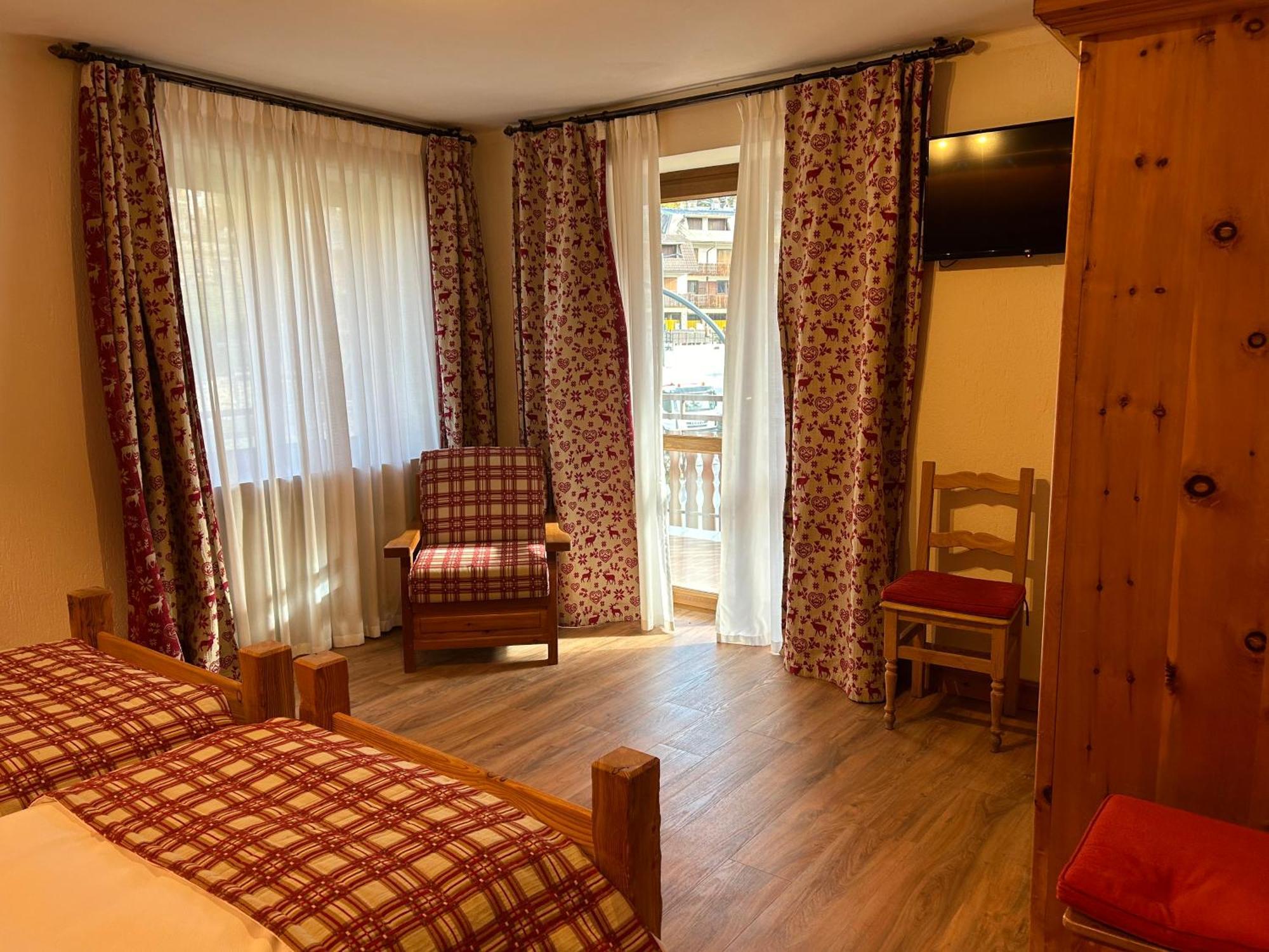Hotel Stella Alpina Oulx Exterior photo