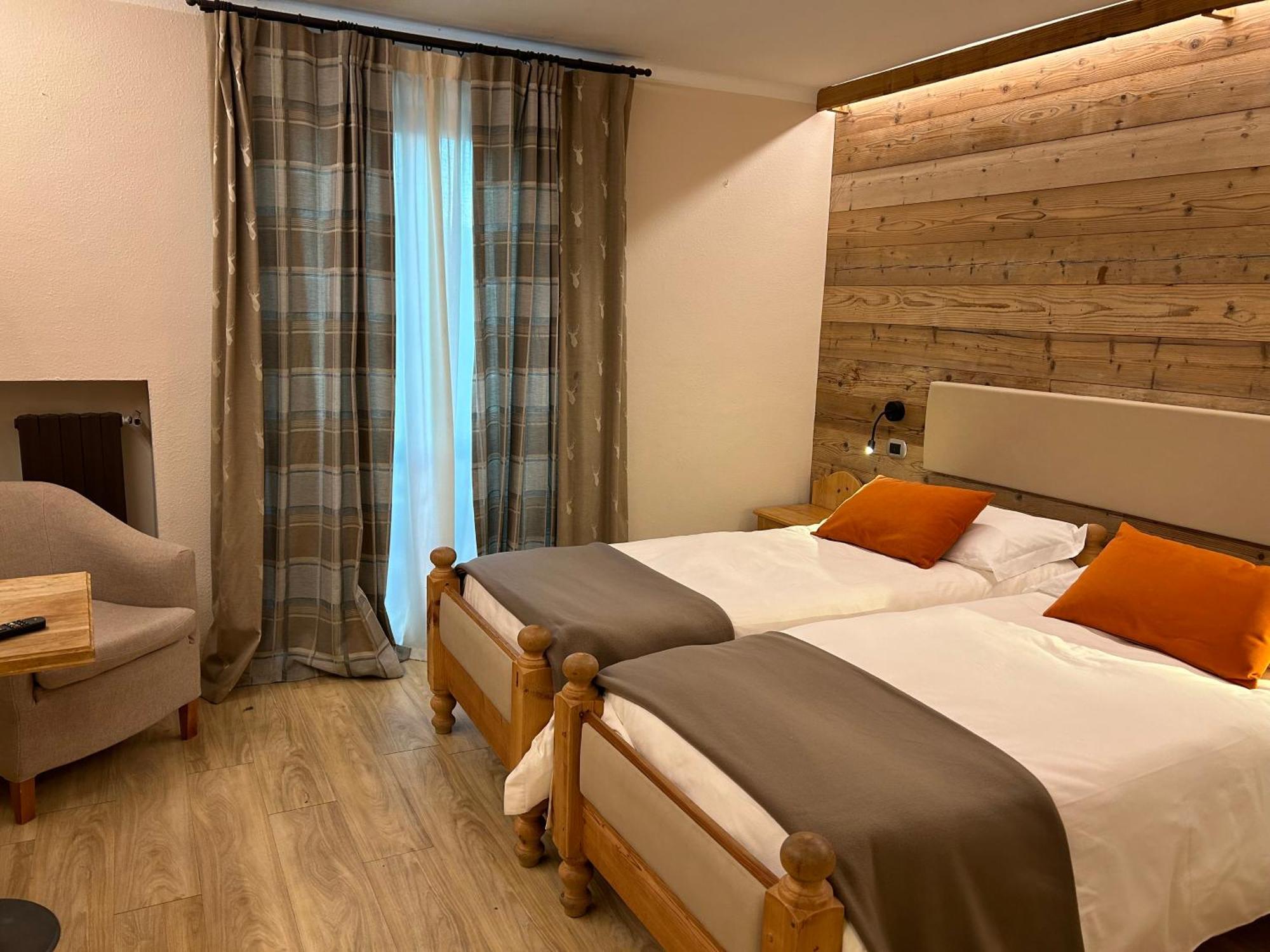 Hotel Stella Alpina Oulx Exterior photo